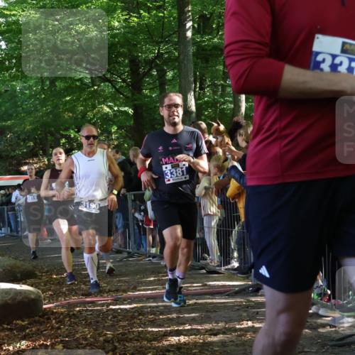 28.09.2025 - 33. Volkslauf durch das schöne Alstertal Strokosch-Dieckow http://msf.ph/oto/8965341 28.09.2025 11:22:36 Ziel 3019, 3136, 3190, 3223, 3316, 3381, 3411 meine-sportfotos.de