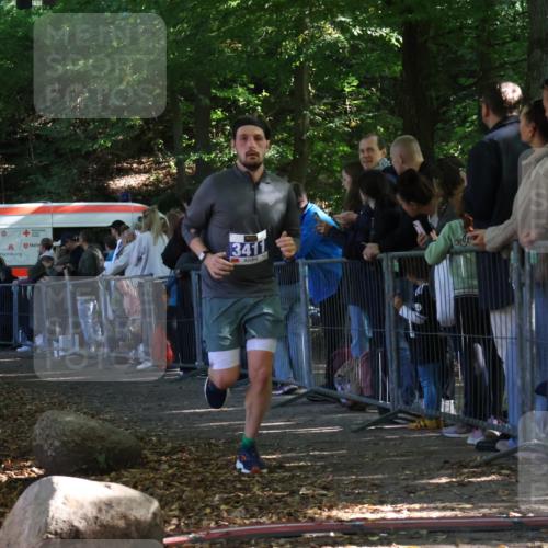 28.09.2025 - 33. Volkslauf durch das schöne Alstertal Strokosch-Dieckow http://msf.ph/oto/8965351 28.09.2025 11:22:44 Ziel 3411, 3913 meine-sportfotos.de