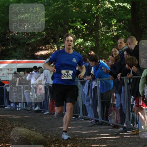 28.09.2025 - 33. Volkslauf durch das schöne Alstertal Strokosch-Dieckow http://msf.ph/oto/8965382 28.09.2025 11:23:18 Ziel 3232 meine-sportfotos.de