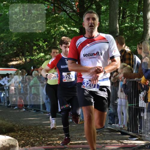 28.09.2025 - 33. Volkslauf durch das schöne Alstertal Strokosch-Dieckow http://msf.ph/oto/8965392 28.09.2025 11:23:28 Ziel 3201, 3247, 3248, 3333, 3948 meine-sportfotos.de