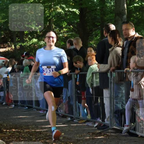 28.09.2025 - 33. Volkslauf durch das schöne Alstertal Strokosch-Dieckow http://msf.ph/oto/8965412 28.09.2025 11:23:43 Ziel 3133, 3202, 3931 meine-sportfotos.de