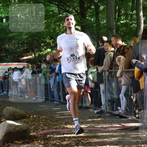 28.09.2025 - 33. Volkslauf durch das schöne Alstertal Strokosch-Dieckow http://msf.ph/oto/8965453 28.09.2025 11:24:16 Ziel 3032, 3071 meine-sportfotos.de