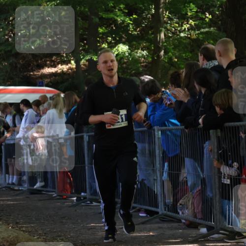 28.09.2025 - 33. Volkslauf durch das schöne Alstertal Strokosch-Dieckow http://msf.ph/oto/8965490 28.09.2025 11:24:55 Ziel 3041, 3273, 3280, 3351 meine-sportfotos.de
