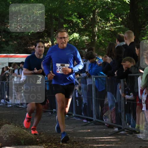 28.09.2025 - 33. Volkslauf durch das schöne Alstertal Strokosch-Dieckow http://msf.ph/oto/8965498 28.09.2025 11:25:01 Ziel 3273, 3280, 3351 meine-sportfotos.de