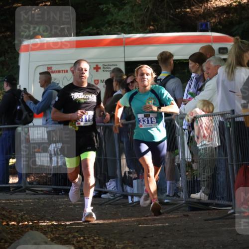 28.09.2025 - 33. Volkslauf durch das schöne Alstertal Strokosch-Dieckow http://msf.ph/oto/8965521 28.09.2025 11:25:31 Ziel 3118, 3152, 3319 meine-sportfotos.de