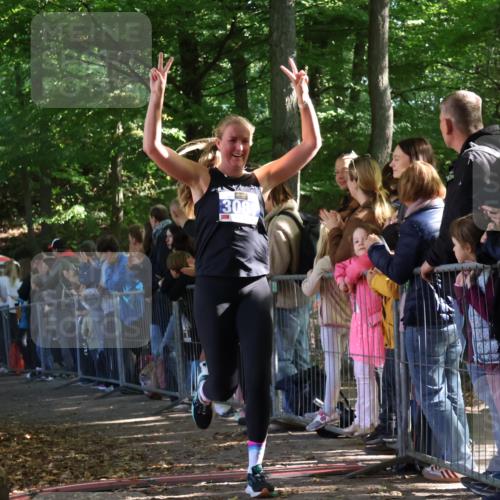 28.09.2025 - 33. Volkslauf durch das schöne Alstertal Strokosch-Dieckow http://msf.ph/oto/8965537 28.09.2025 11:25:47 Ziel 3081, 3093, 3155, 3187 meine-sportfotos.de