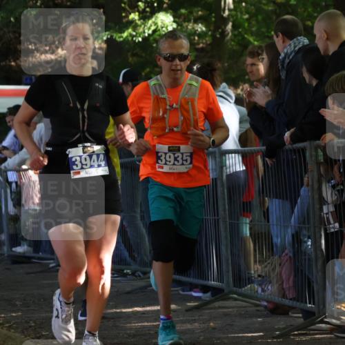 28.09.2025 - 33. Volkslauf durch das schöne Alstertal Strokosch-Dieckow http://msf.ph/oto/8965552 28.09.2025 11:26:06 Ziel 1505, 3935, 3944 meine-sportfotos.de
