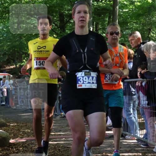 28.09.2025 - 33. Volkslauf durch das schöne Alstertal Strokosch-Dieckow http://msf.ph/oto/8965557 28.09.2025 11:26:08 Ziel 1505, 3935, 3944 meine-sportfotos.de