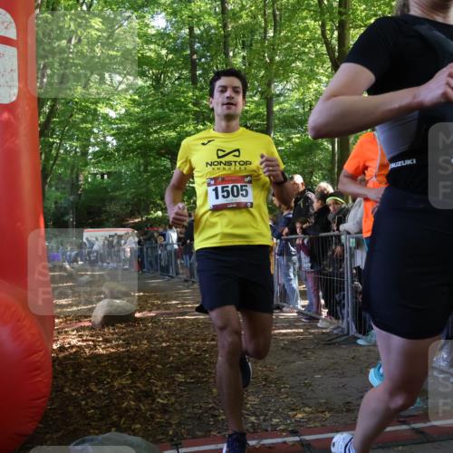 28.09.2025 - 33. Volkslauf durch das schöne Alstertal Strokosch-Dieckow http://msf.ph/oto/8965559 28.09.2025 11:26:09 Ziel 1505, 3935, 3944 meine-sportfotos.de