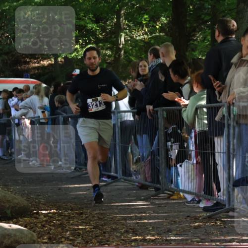 28.09.2025 - 33. Volkslauf durch das schöne Alstertal Strokosch-Dieckow http://msf.ph/oto/8965561 28.09.2025 11:26:17 Ziel 3213 meine-sportfotos.de