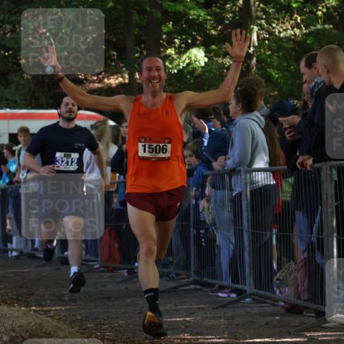 28.09.2025 - 33. Volkslauf durch das schöne Alstertal Strokosch-Dieckow http://msf.ph/oto/8965575 28.09.2025 11:26:34 Ziel 1506, 3212 meine-sportfotos.de