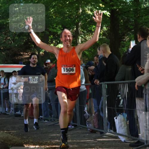 28.09.2025 - 33. Volkslauf durch das schöne Alstertal Strokosch-Dieckow http://msf.ph/oto/8965576 28.09.2025 11:26:34 Ziel 1506, 3212 meine-sportfotos.de