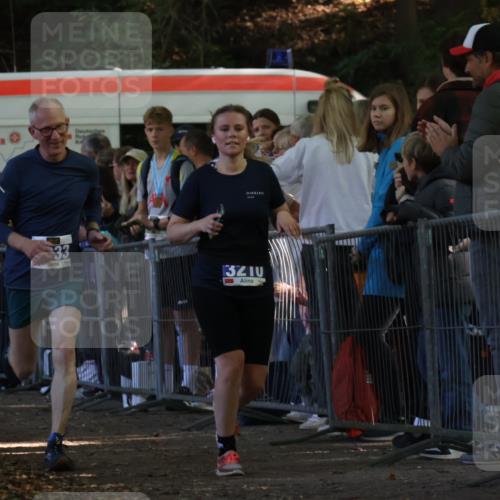 28.09.2025 - 33. Volkslauf durch das schöne Alstertal Strokosch-Dieckow http://msf.ph/oto/8965584 28.09.2025 11:26:44 Ziel 3033, 3210 meine-sportfotos.de