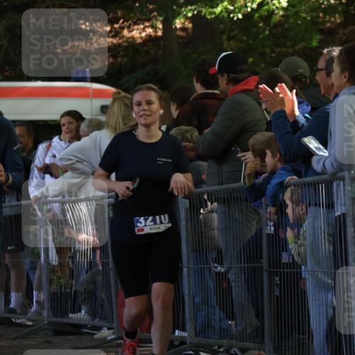 28.09.2025 - 33. Volkslauf durch das schöne Alstertal Strokosch-Dieckow http://msf.ph/oto/8965585 28.09.2025 11:26:45 Ziel 3033, 3210 meine-sportfotos.de
