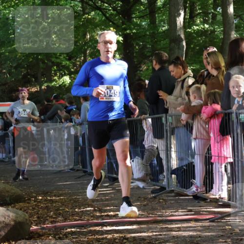 28.09.2025 - 33. Volkslauf durch das schöne Alstertal Strokosch-Dieckow http://msf.ph/oto/8965607 28.09.2025 11:27:07 Ziel 3049, 3946 meine-sportfotos.de