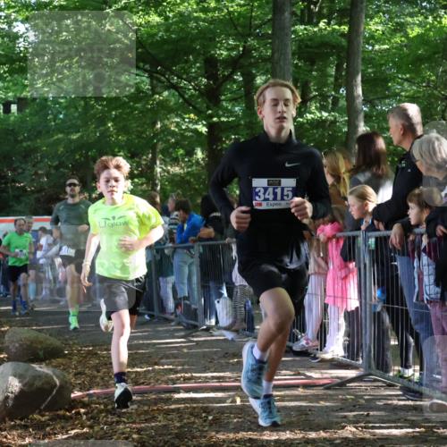 28.09.2025 - 33. Volkslauf durch das schöne Alstertal Strokosch-Dieckow http://msf.ph/oto/8965678 28.09.2025 11:28:08 Ziel 1510, 3037, 3100, 3140, 3415 meine-sportfotos.de