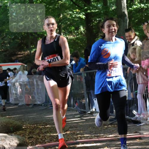 28.09.2025 - 33. Volkslauf durch das schöne Alstertal Strokosch-Dieckow http://msf.ph/oto/8965702 28.09.2025 11:28:23 Ziel 1001, 3029, 3181, 3275 meine-sportfotos.de