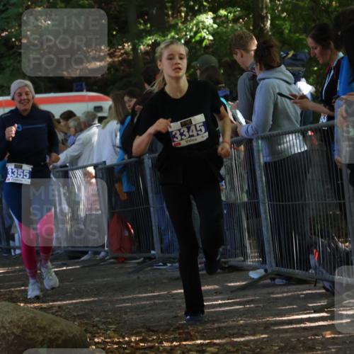 28.09.2025 - 33. Volkslauf durch das schöne Alstertal Strokosch-Dieckow http://msf.ph/oto/8965728 28.09.2025 11:28:54 Ziel 3345, 3355, 3383, 3914, 3937 meine-sportfotos.de