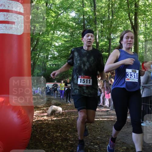28.09.2025 - 33. Volkslauf durch das schöne Alstertal Strokosch-Dieckow http://msf.ph/oto/8965813 28.09.2025 11:30:15 Ziel 1511, 1514, 3376, 3905, 3950 meine-sportfotos.de