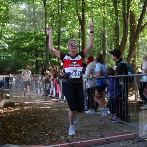 28.09.2025 - 33. Volkslauf durch das schöne Alstertal Strokosch-Dieckow http://msf.ph/oto/8966122 28.09.2025 11:32:21 Ziel 3069, 3097, 3175, 3177, 3347 meine-sportfotos.de