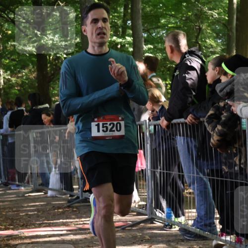 28.09.2025 - 33. Volkslauf durch das schöne Alstertal Strokosch-Dieckow http://msf.ph/oto/8966533 28.09.2025 11:33:46 Ziel 1520, 3004, 3103 meine-sportfotos.de