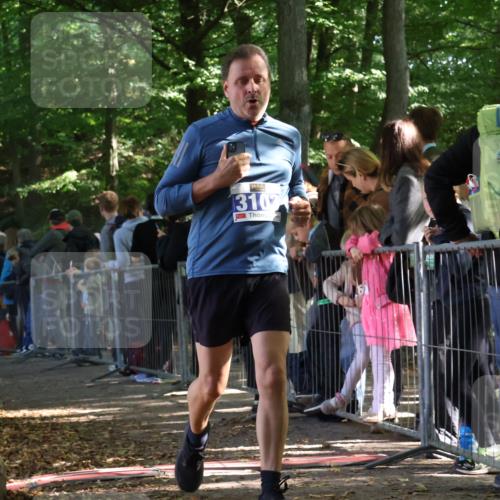 28.09.2025 - 33. Volkslauf durch das schöne Alstertal Strokosch-Dieckow http://msf.ph/oto/8966554 28.09.2025 11:33:50 Ziel 3103 meine-sportfotos.de