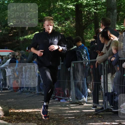 28.09.2025 - 33. Volkslauf durch das schöne Alstertal Strokosch-Dieckow http://msf.ph/oto/8966581 28.09.2025 11:34:04 Ziel 3397 meine-sportfotos.de