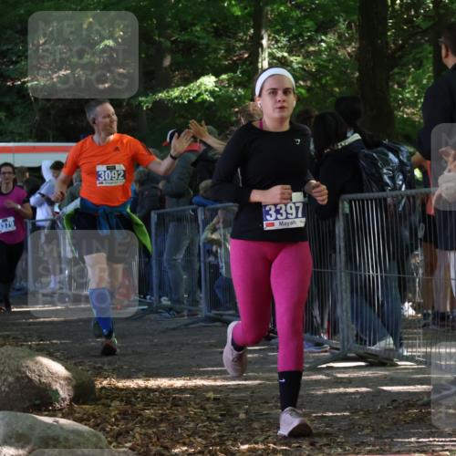 28.09.2025 - 33. Volkslauf durch das schöne Alstertal Strokosch-Dieckow http://msf.ph/oto/8966620 28.09.2025 11:34:11 Ziel 3092, 3379, 3397 meine-sportfotos.de
