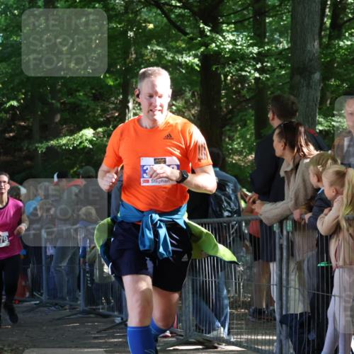 28.09.2025 - 33. Volkslauf durch das schöne Alstertal Strokosch-Dieckow http://msf.ph/oto/8966634 28.09.2025 11:34:13 Ziel 3092, 3379, 3397 meine-sportfotos.de