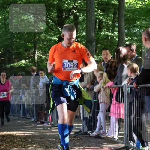 28.09.2025 - 33. Volkslauf durch das schöne Alstertal Strokosch-Dieckow http://msf.ph/oto/8966639 28.09.2025 11:34:13 Ziel 3092, 3379, 3397 meine-sportfotos.de