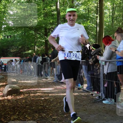 28.09.2025 - 33. Volkslauf durch das schöne Alstertal Strokosch-Dieckow http://msf.ph/oto/8966743 28.09.2025 11:34:31 Ziel 1003, 1831, 3182 meine-sportfotos.de