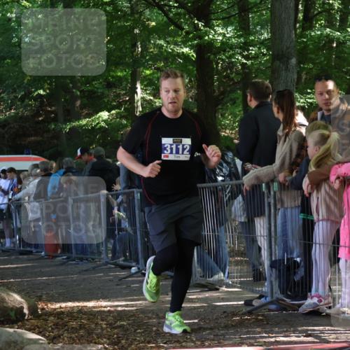 28.09.2025 - 33. Volkslauf durch das schöne Alstertal Strokosch-Dieckow http://msf.ph/oto/8966852 28.09.2025 11:34:55 Ziel 3112 meine-sportfotos.de