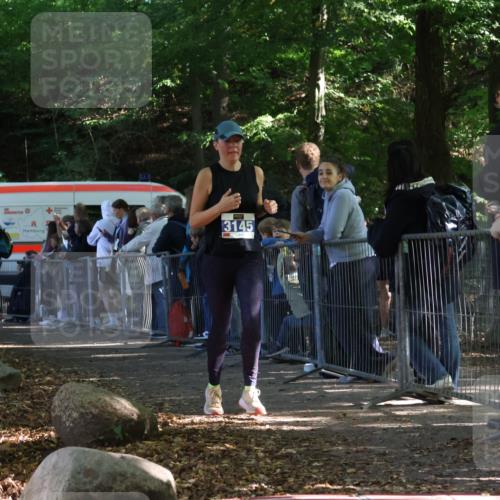 28.09.2025 - 33. Volkslauf durch das schöne Alstertal Strokosch-Dieckow http://msf.ph/oto/8966856 28.09.2025 11:35:07 Ziel 3145 meine-sportfotos.de