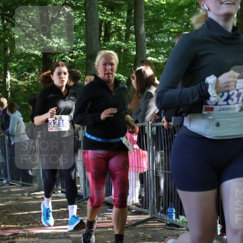 28.09.2025 - 33. Volkslauf durch das schöne Alstertal Strokosch-Dieckow http://msf.ph/oto/8966868 28.09.2025 11:35:22 Ziel 3216, 3237, 3356, 3903 meine-sportfotos.de