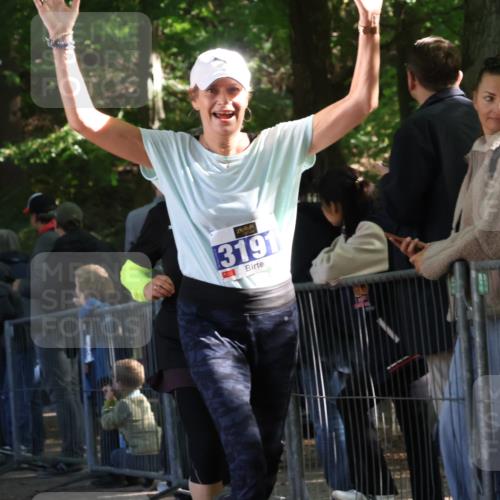 28.09.2025 - 33. Volkslauf durch das schöne Alstertal Strokosch-Dieckow http://msf.ph/oto/8966897 28.09.2025 11:35:54 Ziel 1529, 3135, 3191, 3193, 3928 meine-sportfotos.de