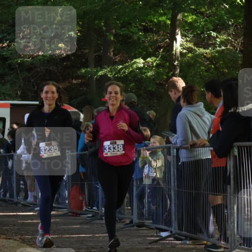 28.09.2025 - 33. Volkslauf durch das schöne Alstertal Strokosch-Dieckow http://msf.ph/oto/8966954 28.09.2025 11:36:56 Ziel 3235, 3338 meine-sportfotos.de