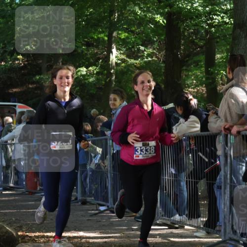 28.09.2025 - 33. Volkslauf durch das schöne Alstertal Strokosch-Dieckow http://msf.ph/oto/8966955 28.09.2025 11:36:57 Ziel 3235, 3338, 3401, 3402 meine-sportfotos.de