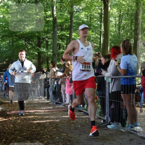 28.09.2025 - 33. Volkslauf durch das schöne Alstertal Strokosch-Dieckow http://msf.ph/oto/8966966 28.09.2025 11:37:08 Ziel 1519, 3008, 3034, 3110 meine-sportfotos.de