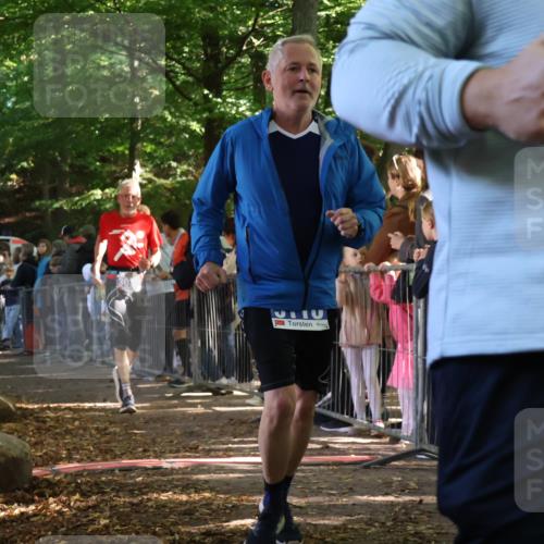 28.09.2025 - 33. Volkslauf durch das schöne Alstertal Strokosch-Dieckow http://msf.ph/oto/8966970 28.09.2025 11:37:10 Ziel 1543, 3008, 3034, 3110 meine-sportfotos.de