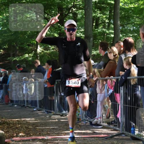 28.09.2025 - 33. Volkslauf durch das schöne Alstertal Strokosch-Dieckow http://msf.ph/oto/8966986 28.09.2025 11:37:24 Ziel 1535, 1540, 3161 meine-sportfotos.de