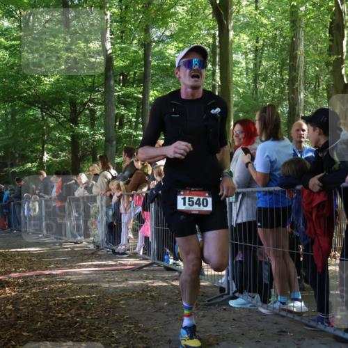 28.09.2025 - 33. Volkslauf durch das schöne Alstertal Strokosch-Dieckow http://msf.ph/oto/8966988 28.09.2025 11:37:25 Ziel 1535, 1540, 3161 meine-sportfotos.de