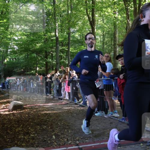 28.09.2025 - 33. Volkslauf durch das schöne Alstertal Strokosch-Dieckow http://msf.ph/oto/8966998 28.09.2025 11:37:32 Ziel 3204 meine-sportfotos.de