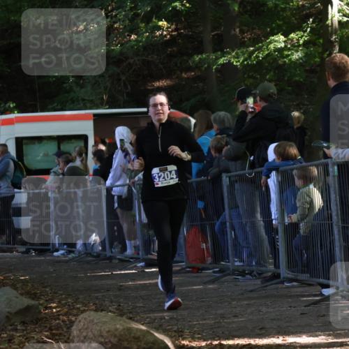 28.09.2025 - 33. Volkslauf durch das schöne Alstertal Strokosch-Dieckow http://msf.ph/oto/8966999 28.09.2025 11:37:38 Ziel 3204 meine-sportfotos.de