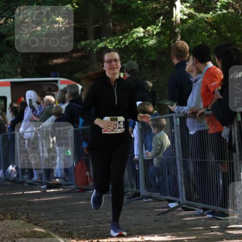 28.09.2025 - 33. Volkslauf durch das schöne Alstertal Strokosch-Dieckow http://msf.ph/oto/8967000 28.09.2025 11:37:39 Ziel 1528, 3204 meine-sportfotos.de