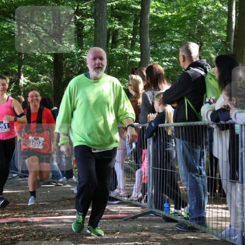 28.09.2025 - 33. Volkslauf durch das schöne Alstertal Strokosch-Dieckow http://msf.ph/oto/8967015 28.09.2025 11:37:58 Ziel 3251, 3252, 3290 meine-sportfotos.de