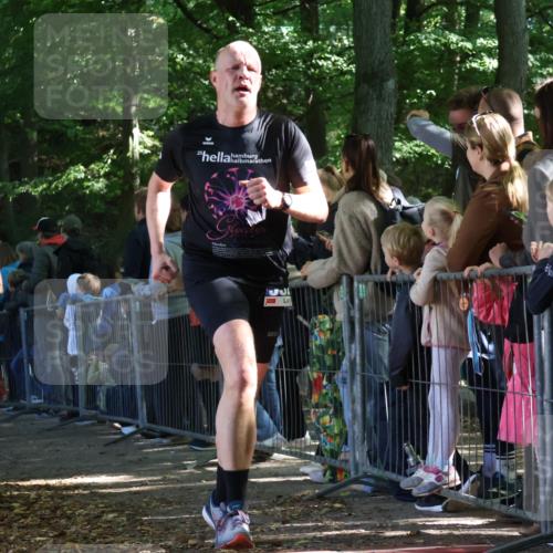 28.09.2025 - 33. Volkslauf durch das schöne Alstertal Strokosch-Dieckow http://msf.ph/oto/8967034 28.09.2025 11:38:15 Ziel 2626, 3056, 3228, 3320 meine-sportfotos.de
