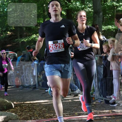 28.09.2025 - 33. Volkslauf durch das schöne Alstertal Strokosch-Dieckow http://msf.ph/oto/8967041 28.09.2025 11:38:19 Ziel 2626, 3056, 3214, 3228 meine-sportfotos.de