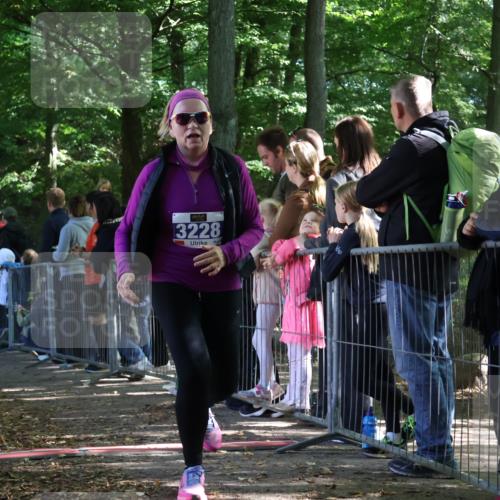 28.09.2025 - 33. Volkslauf durch das schöne Alstertal Strokosch-Dieckow http://msf.ph/oto/8967048 28.09.2025 11:38:23 Ziel 3150, 3214, 3228 meine-sportfotos.de