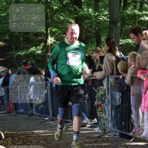 28.09.2025 - 33. Volkslauf durch das schöne Alstertal Strokosch-Dieckow http://msf.ph/oto/8967064 28.09.2025 11:38:32 Ziel 1557, 3154, 3350, 3951, 3952 meine-sportfotos.de