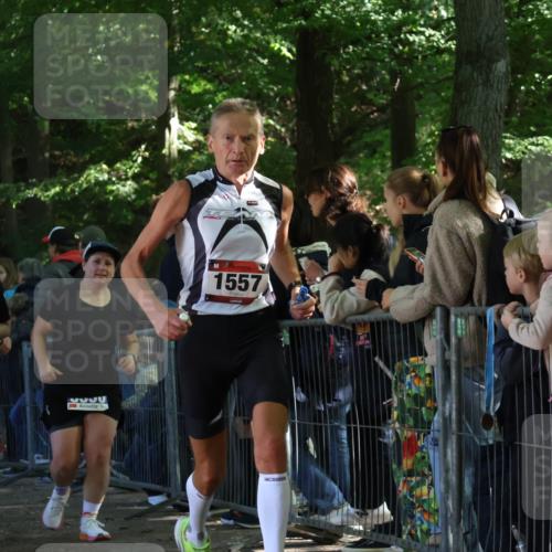 28.09.2025 - 33. Volkslauf durch das schöne Alstertal Strokosch-Dieckow http://msf.ph/oto/8967071 28.09.2025 11:38:36 Ziel 1557, 3120, 3154, 3350, 3952 meine-sportfotos.de